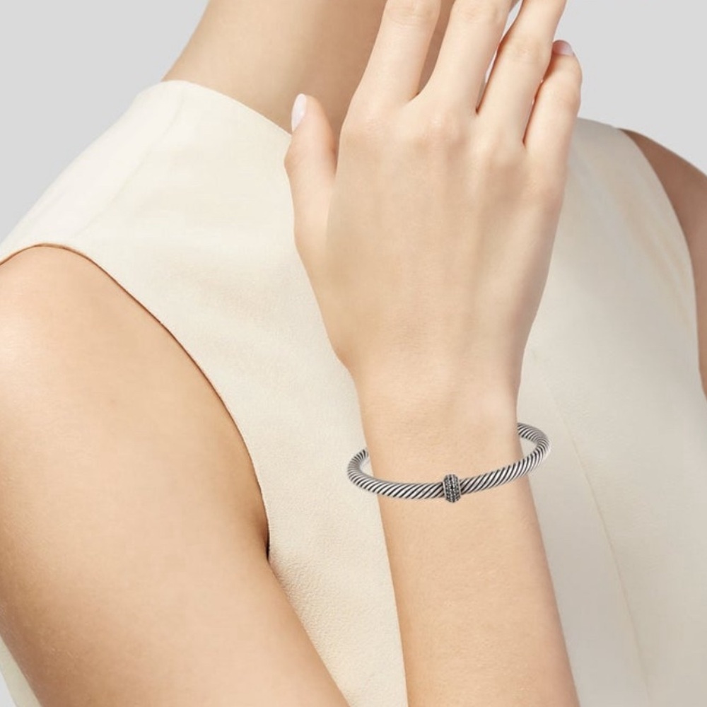 Diamond Station Cable Classic Cuff bracelet - Picture 3 of 5